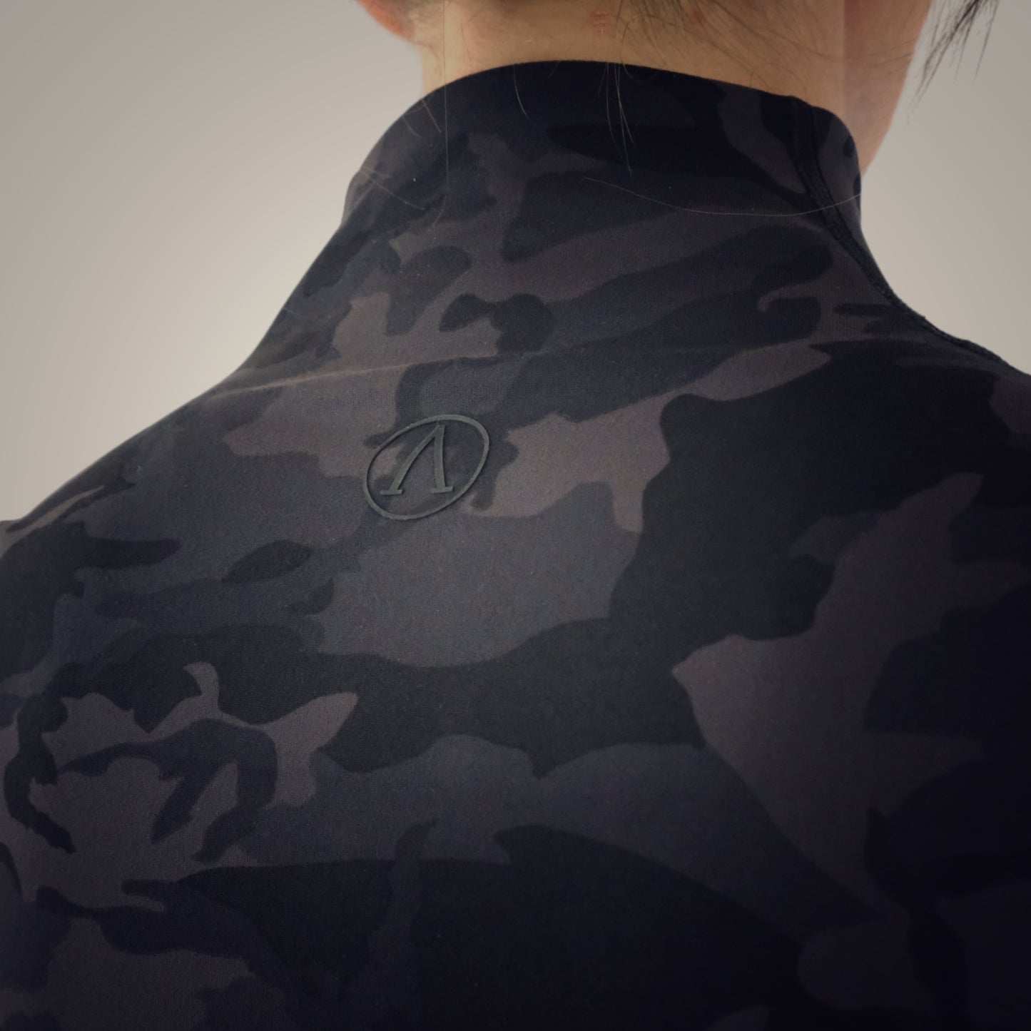 NOC URBAN CROP JACKET //