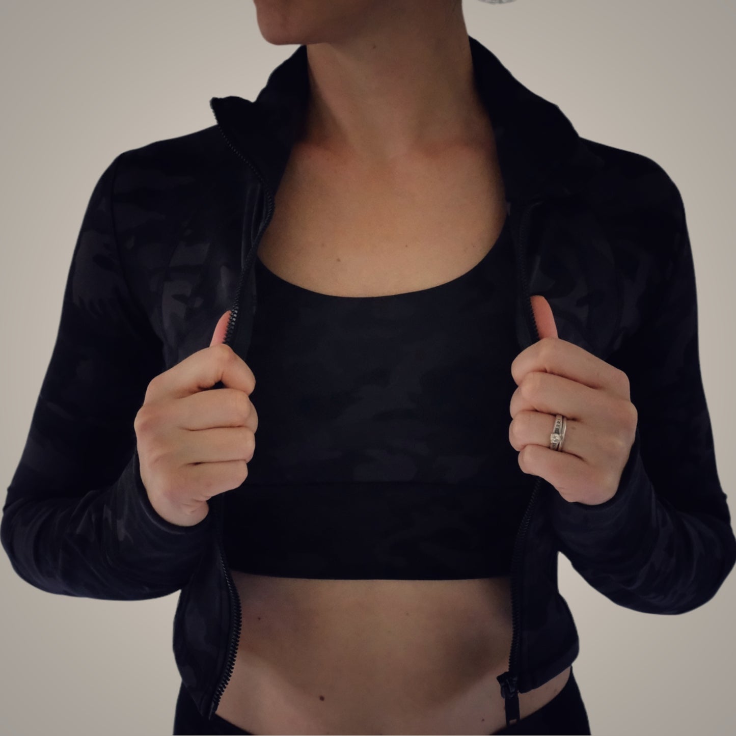NOC URBAN CROP JACKET //